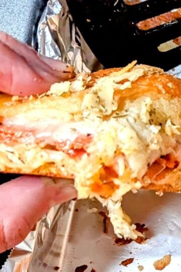 cheesy pepperoni pizza sliders